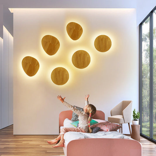 Log Art Wall Lamp – Natural Wood Accent Lighting